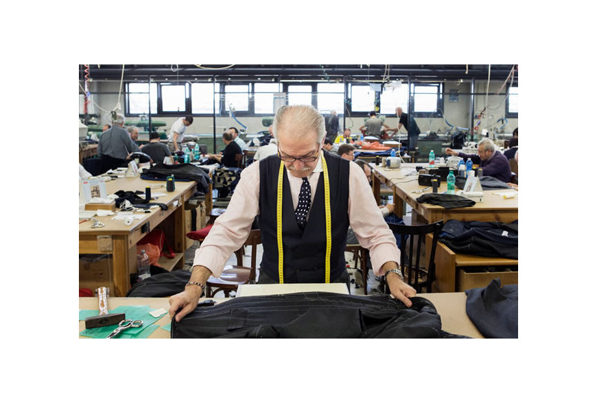 Naples' paradise of the sewing craft for the New York Times