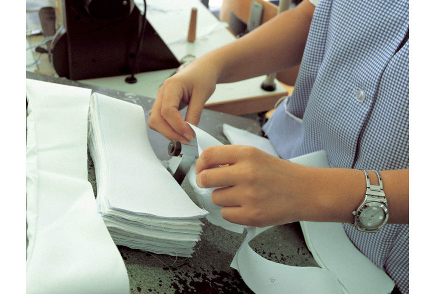 How are quality fabrics created and recognized?